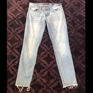EUC Lucky brand Stella skinny jeans